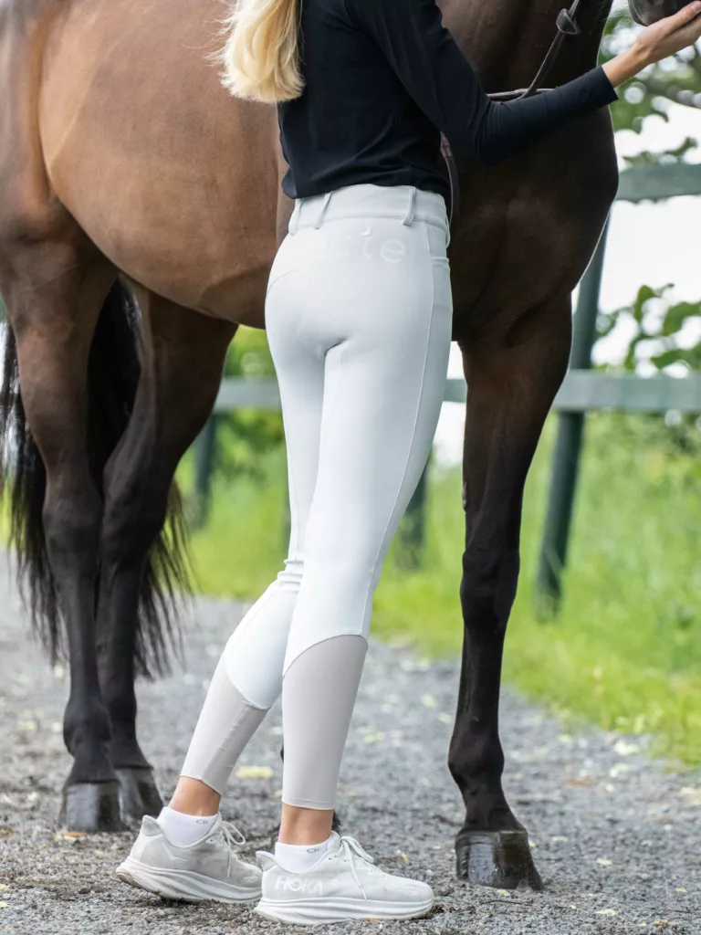 Donna Breeches Knee grip - White